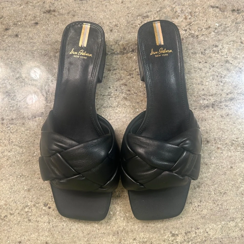 Like NEW!! Sam Edelman Soft Black Calf Leather Slides Size 8.5